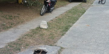 Un hueco que amenaza a peatones en Andalucía