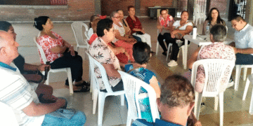 Agenda con los adultos mayores en Bugalagrande