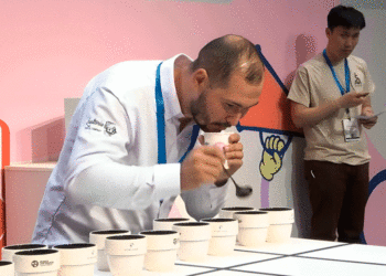 Colombiano se luce en Campeonato Mundial de Catación de Café
