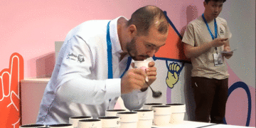 Colombiano se luce en Campeonato Mundial de Catación de Café