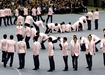 ¿Conoce el deporte de caminar sincronizado en Japón?