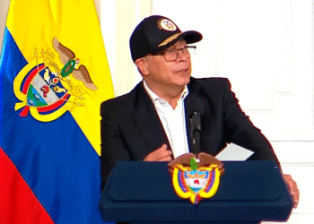 ¿El presidente está calvo? Especulaciones sobre la salud de Petro por frecuente uso de gorra