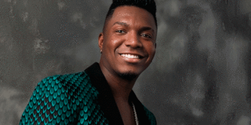 Venesti: en la cima con»No es normal»; colombiano en el Airplay de Billboard