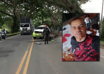 Accidente deja víctima mortal; motociclista se estrella contra patrulla de la Policía