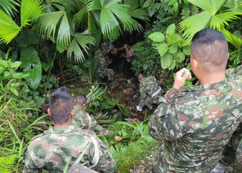 Ejército salvó a un hombre de 62 años que cayó a un abismo; usaron los uniformes como soga
