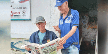 Eternos lectores de EL TABLOIDE; los hermanos Melo