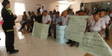 Pensionados de la Policía exigen mejorar servicio de salud