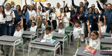 Entregaron mobiliario escolar; se beneficiar a 748 estudiantes de Yotoco