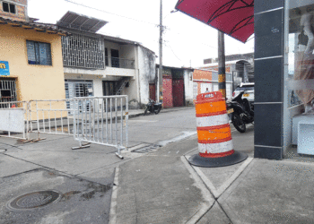 Cierres viales generan pérdidas; comerciantes del barrio El Bosque, contiguo a la cárcel, denuncian caída en sus ventas