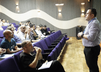 Humanizando a médicos y especialistas del Hospital Tomas Uribe