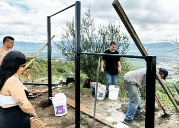 Gimnasio al aire libre en el derrumbado de Buga