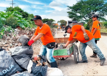 Limpiaron la entradaa Guacarí; la comunidad lo anhelaba