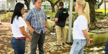 «No estoy casada con un modelo de empresa»; dice alcaldesa de Riofrío frente a tarifas de alumbrado público