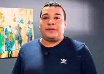 «Uno se deja llevar»: El hincha que robó medalla al jugador del Bucaramanga se justifica