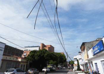 Usuarios denuncian daños constantes de encableado en telefonía y televisión