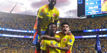 Colombia ganó y pasó a la final de la Copa América con un jugador menos
