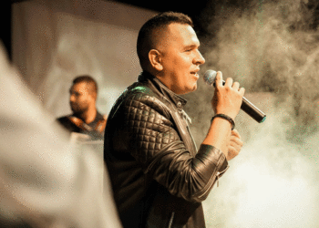 «Cuando canto no siento dolor»: Cristian Murillo