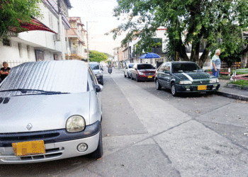 ¿Es parqueadero o un parque? (Más Caucherazos aquí) 👇🏽 