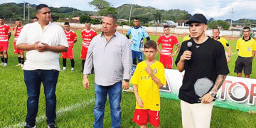 Gustavo Puerta es reconocido en La Victoria, su tierra