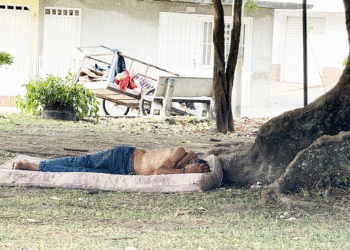 La “felicidad” de dormir sin preocupaciones; una escena que se repite en varios sectores