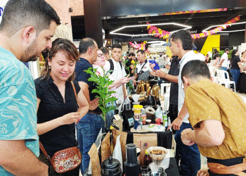 Las mujeres cafeteras se lucieron en el club “Aromas y sabores”