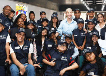 Los niños tienen mesa departamental