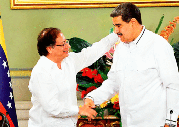 Por qué a Gustavo Petro le conviene el dudoso ‘triunfo’ de Nicolás Maduro en Venezuela