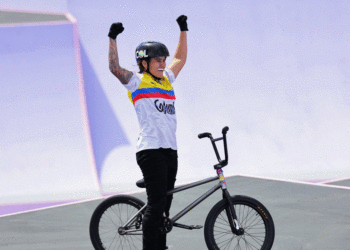 ¡Gracias Saray Villegas! La bugueña ganó diploma olímpico en BMX Freestyle