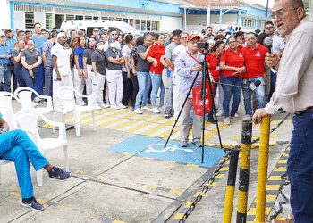 Reconocen el papel de los trabajadores del hospital Tomás Uribe Uribe