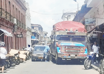 Sin autoridad en las calles; los conductores están haciendo lo que quieren