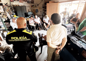 Avanza creación de frente de seguridad en barrio Santa Bárbara, en Yotoco