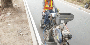 Avanzan trabajos de demarcación de la vía Tuluá – Tres Esquinas