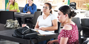 Capacitan a comerciantes de La Marina para mejorar atención a la clientela