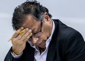 Desaprobación del presidente Petro sube a 66%, aprobación está en 29%: encuesta Invamer Poll