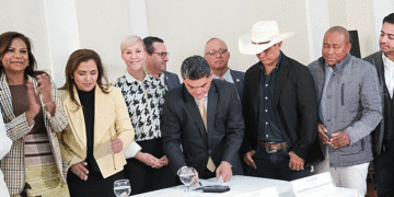 Gobernadores, incluida la del Valle, piden descentralización de recursos