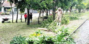 Internos de Cárcel de Tuluá trabajan en ornato del barrio El Bosque