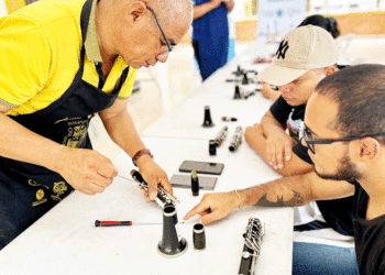 Taller de mantenimiento de instrumentos musicales