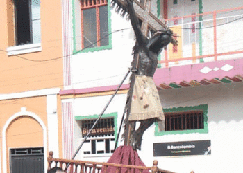 Trujillenses mostraron su fervor por el Señor de los Milagros