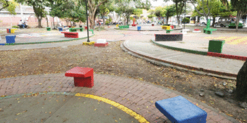 Calle arriba, calle abajo en el barrio Rubén Cruz Vélez, fundado en el año 1970