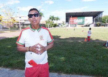 Calle arriba, calle abajo urbanización Guayacanes