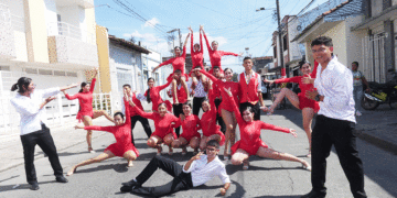 Gimnasianos rindieron homenaje a cantautores colombianos