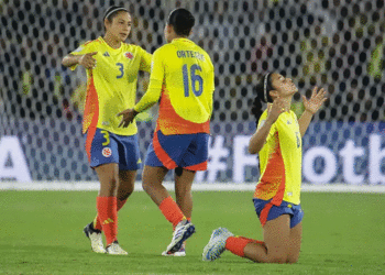 La Selección Colombia femenina Sub-20 no para: 1-0 sobre Camerún y a octavos del Mundial