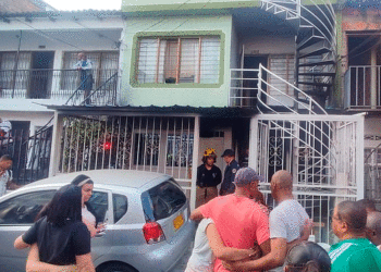 Tragedia en Cali: Incendio en vivienda deja cuatro muertos y un niño rescatado