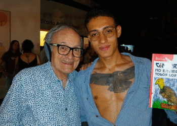 Un homenaje para toda la vida: joven se tatuó un cóndor en honor a Gardeazábal