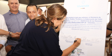 Aprueban mejoramientos de vivienda para 900 familias en el Valle