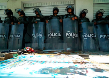 Comunidad enardecida destroza negocio de presunto asesino de Ana Sofía en Candelaria