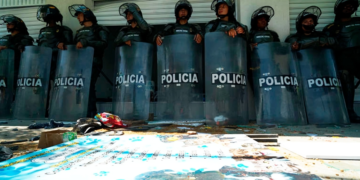 Comunidad enardecida destroza negocio de presunto asesino de Ana Sofía en Candelaria