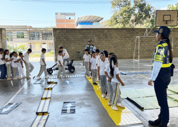 En Yotoco, capacitan a los niños en normas de tránsito