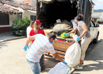 Continúan jornada de recolección de envases con sobrantes químicos