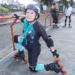 Flor Marina Pinilla, a sus 69 años, monta en patines, hace natación y mercadea por Internet